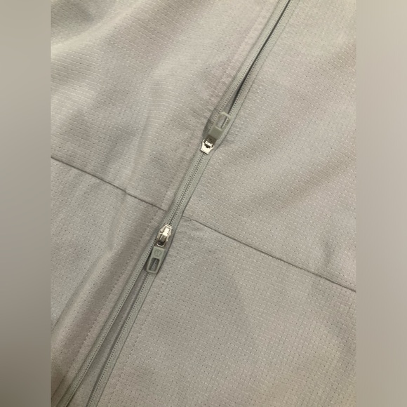 LULULEMON men’s lightweight airing jacket. Size XL - Picture 6 of 9